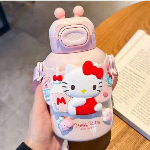 Hello Kitty Water Bottle 700ml - Image 2