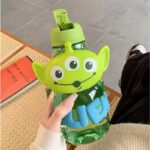 Kids Water Bottle with Alien Design, 850ml, Green, 3-Eye Character, Shoulder Strap - Image 2